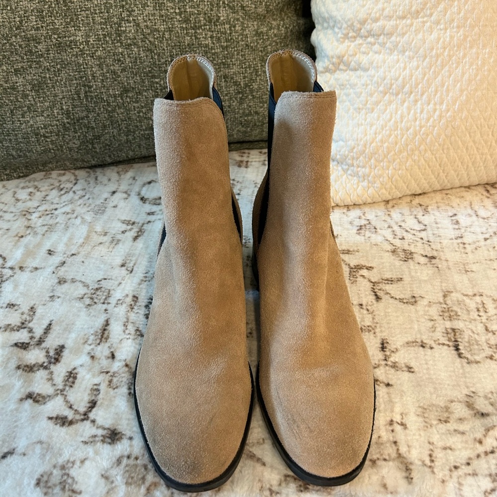 Calvin Klein Gayle Womens Leather Almond Toe Chelsea Ankle Boots - Picture 2 of 7